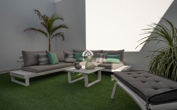 Property slide 10