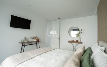 Property slide 24