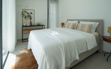 Property slide 25