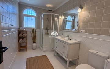 Property slide 21