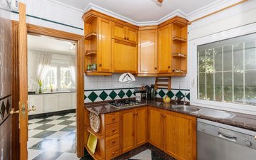 Property slide 17