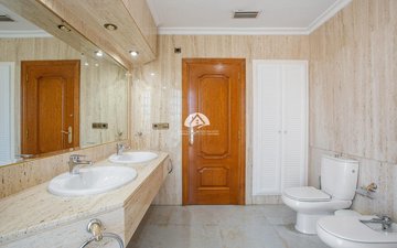 Property slide 25