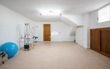 Property slide 37