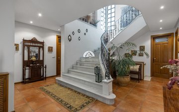 Property slide 17