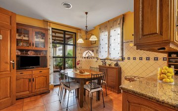 Property slide 33