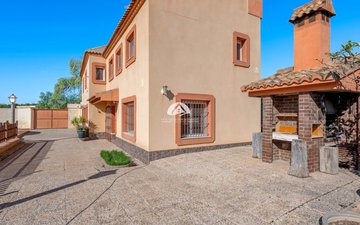 Property slide 22