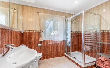 Property slide 35