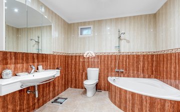 Property slide 41