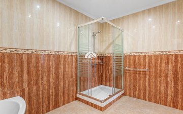 Property slide 42