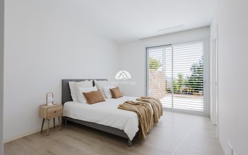 Property slide 22