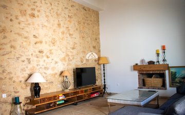 Property slide 16