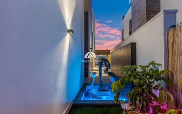 Property slide 19