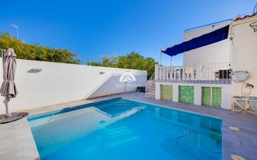 Property slide 25