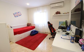 Property slide 22