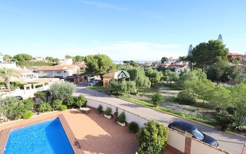 Property slide 31