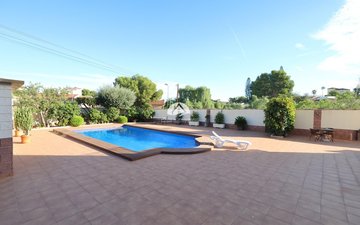 Property slide 32