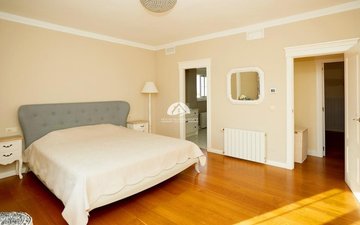 Property slide 22