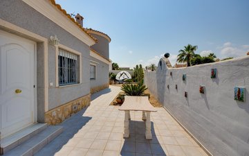 Property slide 17