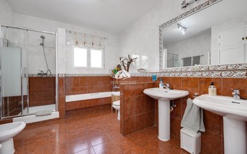 Property slide 44