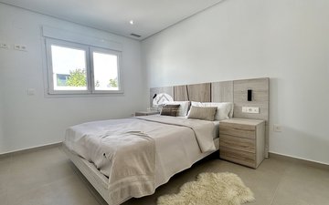 Property slide 32