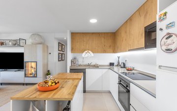 Property slide 21