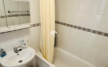 Property slide 32
