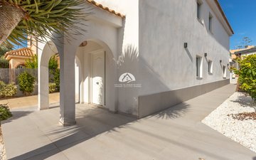Property slide 25