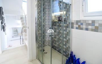 Property slide 19