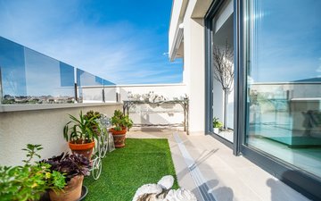 Property slide 18
