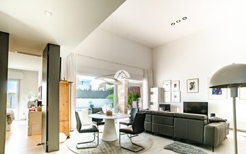 Property slide 17
