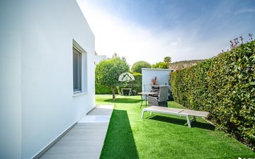Property slide 32