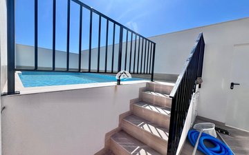 Property slide 17