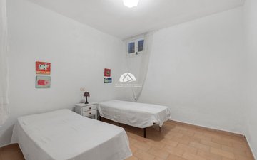 Property slide 22