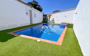 Property slide 10