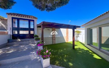 Property slide 16