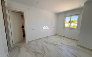 Property slide 42