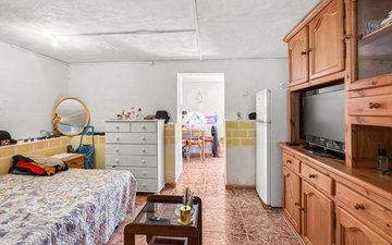 Property slide 14