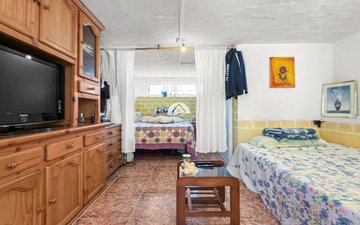 Property slide 16