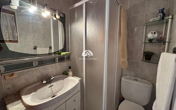 Property slide 25