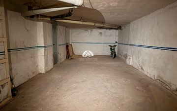 Property slide 16