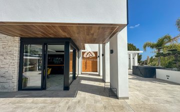 Property slide 16