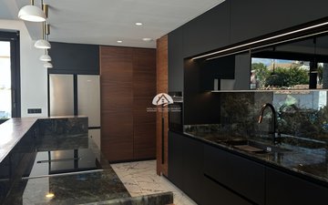Property slide 46