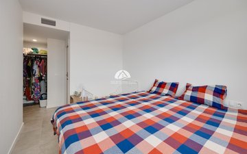 Property slide 22