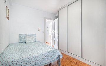 Property slide 16