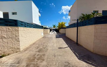 Property slide 24