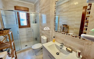 Property slide 10