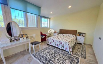 Property slide 17