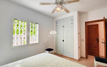 Property slide 32