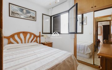 Property slide 25