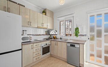 Property slide 10